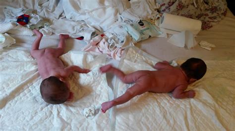 twin babies crying  tumbling dvojicky placu  hemzia sa youtube