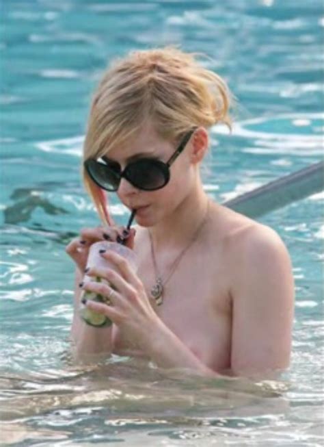 fabulous avril lavigne naked pictures the fappening leaked photos 2015 2019