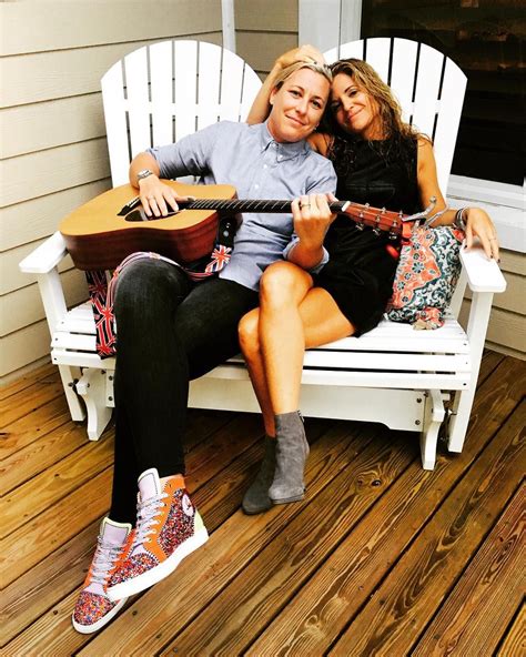 Christian Writer Glennon Doyle Melton Comes Out Announces Her New Love