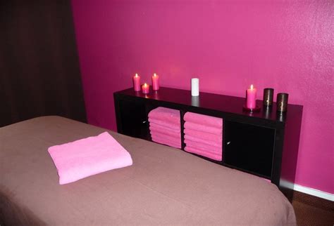 salle de massage fuchsia douce heure des mains massage