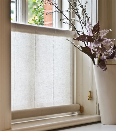 roller blinds   practical  durable window shade   home  office