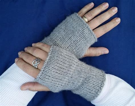 fingerless gloves knitting pattern lovetoknow