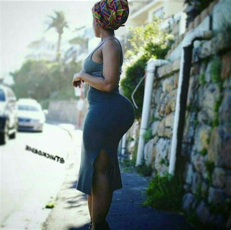 african chic posing african models women