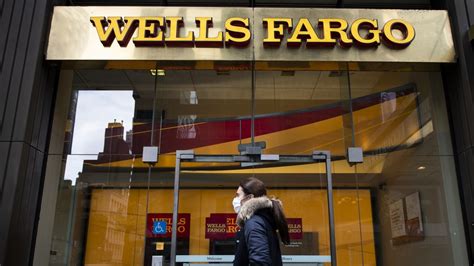 Opinion Wells Fargo Leads List Of Bank Stocks At Risk For Dividend