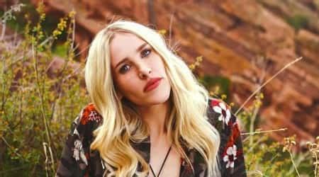 sarah blackwood canadian singer height weight age
