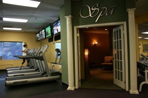 womens club fitness center day spa find deals   spa