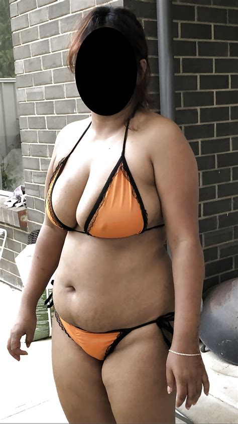 indian desi wife bikini outside slutty 20 bilder