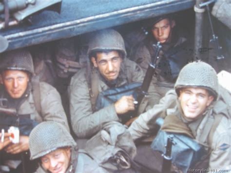 color pictures of groups of soldiers in world war ii