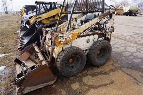 bobcat  skid loader skid steer sw metro trucks  equipment  bid
