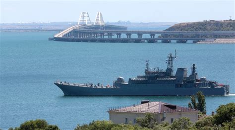russian warship damaged  ukraine attacks  novorossiysk naval base  report world