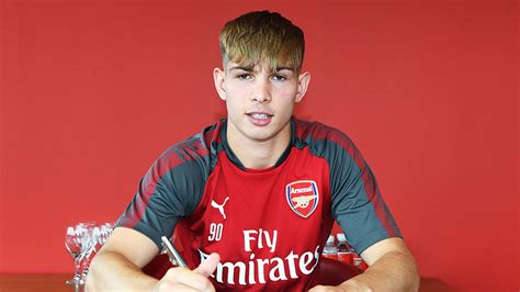 emile smith rowe signs professional contract academy news arsenalcom