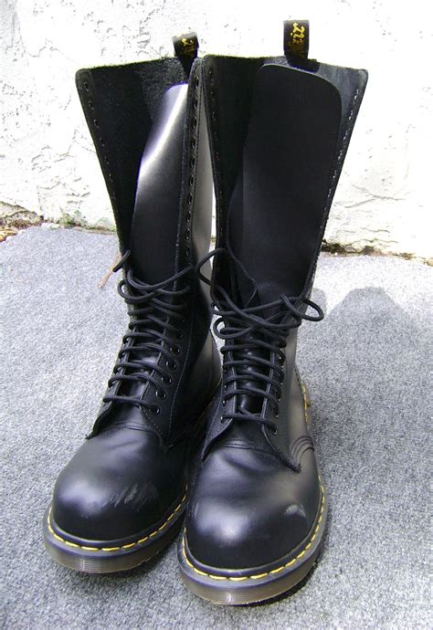 dr martens rare   eyelet black leather steel toe boots punk unisex size