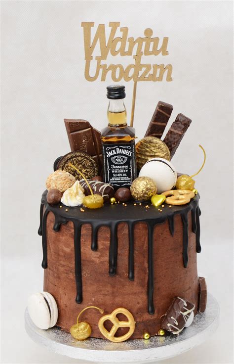 czekoladowo sliwkowy drip cake  whisky przepis przyslijprzepispl