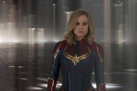 captain marvel why brie larson s suit isn t sexy vox