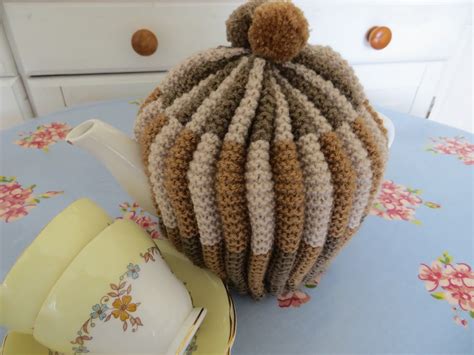 shortbread ginger retro knitted tea cosies