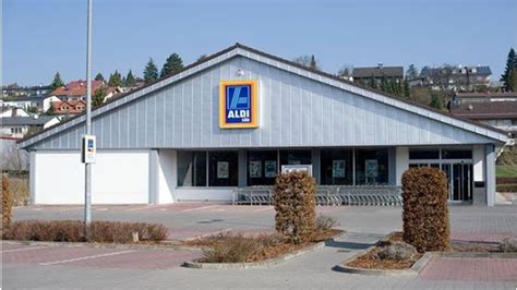 aldi opening hours  time  aldi open  good friday  easter youtube