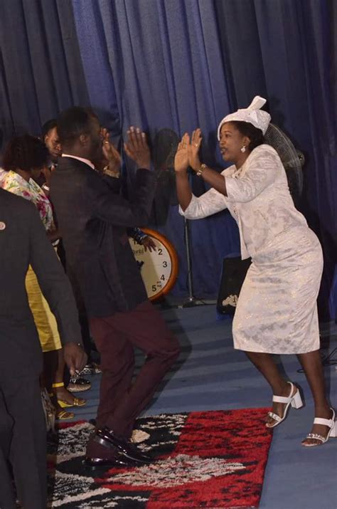 despite sex allegation se wat apostle suleman and his wife did in church 2day pix religion nigeria