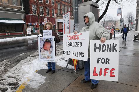 as roe v wade turns 40 most oppose reversing ruling that legalized