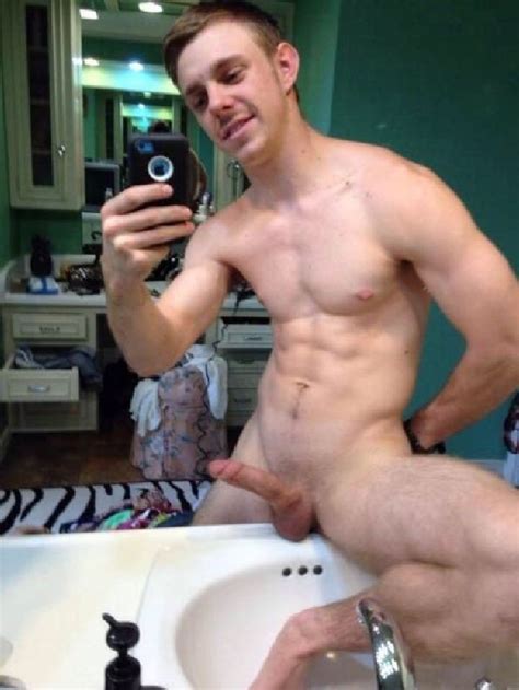 naked jock with trimmed pubic hair nude horny guys