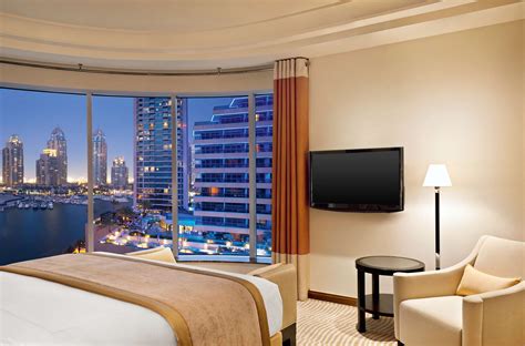 hotel rooms    views  dubai marina