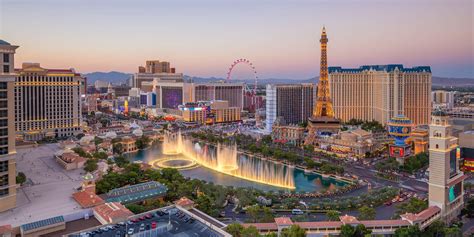 family friendly hotel attractions  vegas