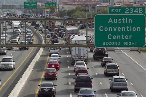 innovative plan  improve downtown austin interstate   doomed curbed austin
