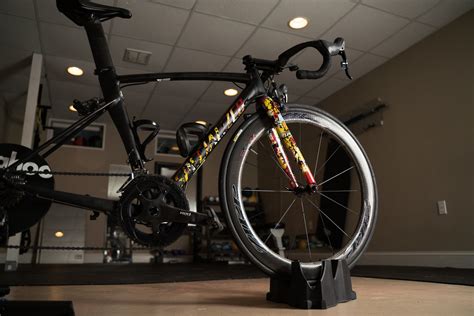 kom cycling indoor trainer front wheel riser  leveler trainer block