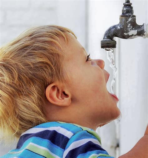 clean safe natural drinking water   aquaporin
