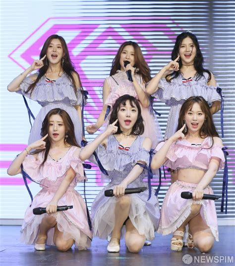 뉴스핌 [사진] 걸그룹 바바 여섯 소녀의 데뷔 쇼케이스