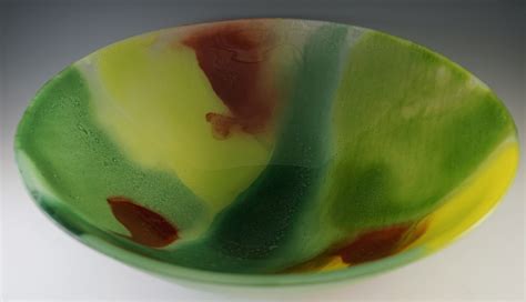 Flow Technique Fused Glass Bowl By Pilisa Rainbow Lady At Amusinglass