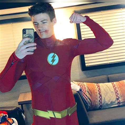 grant gustin posted a picture of his new suit dc entertainment amino