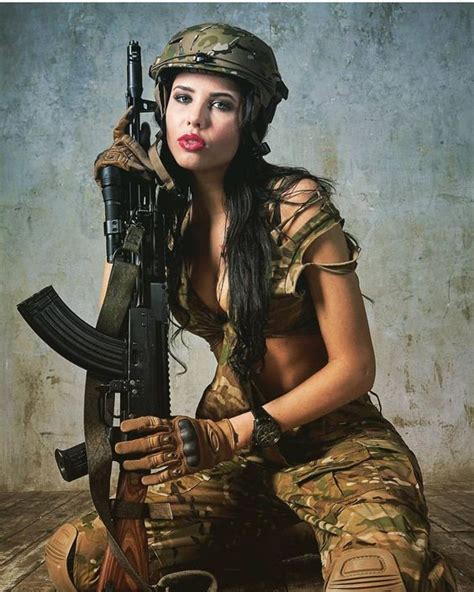 amazing wtf facts military girl women in the military army girl