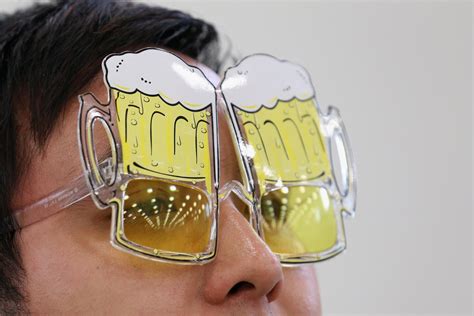 scientists confirm existence of beer goggles after drinking—and they