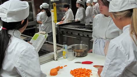 high school students  cooking  college classes thunder bay cbc news