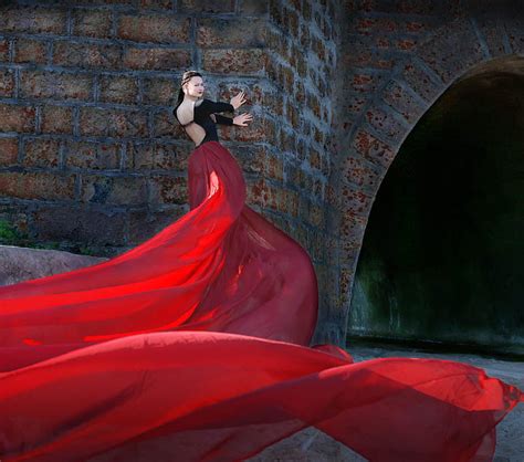 Spanish Beauty Red Apanish Dress Flowing Beauty Motiff Woman Hd