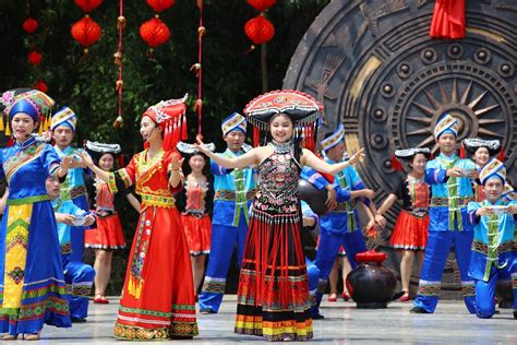 enjoy the zhuang culture and customs beautiful scenery in guangxi of