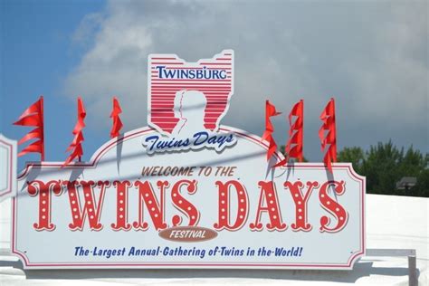 visit  twins days festival twiniversity