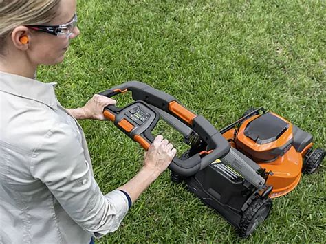 New Husqvarna Power Equipment Lawn Xpert 21 In Le 322 Without Battery