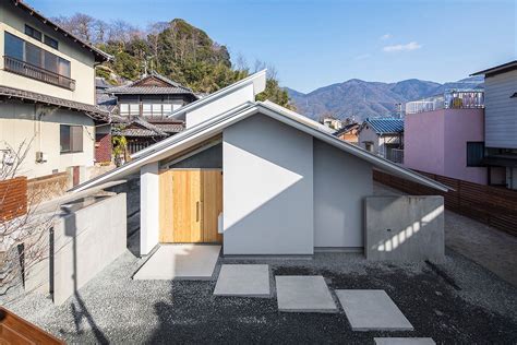 minimal japanese house mixes modernity  tradition minimalist house design minimal