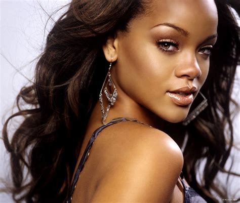 searching for rihanna s leaked pics leads to malware