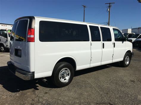 2018 Chevrolet Express 3500 Extended 15 Passenger Van Lt 313622 New