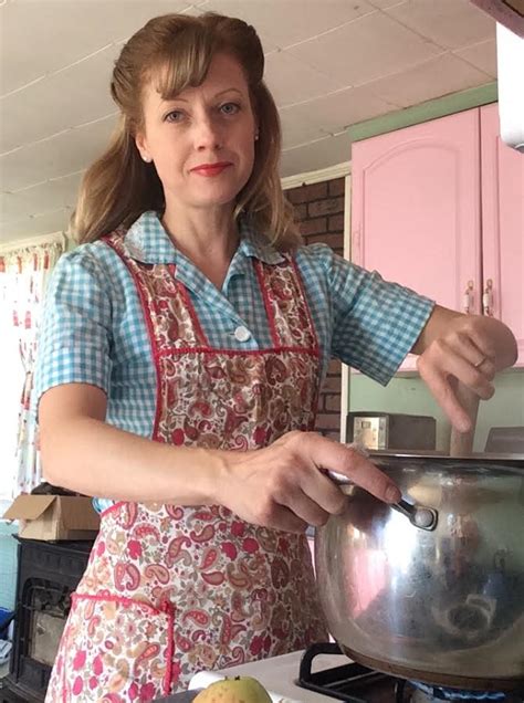 modern life of a vintage housewife vintage farmhouse wild apple sauce