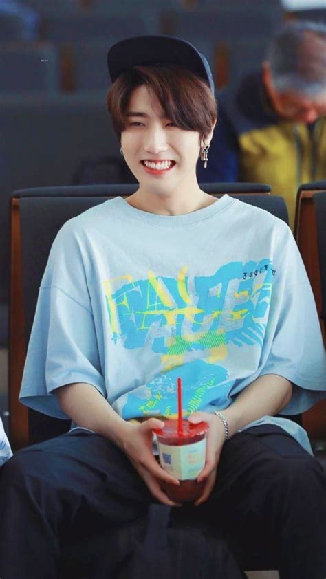 han jisung desktop wallpapers top  han jisung desktop backgrounds