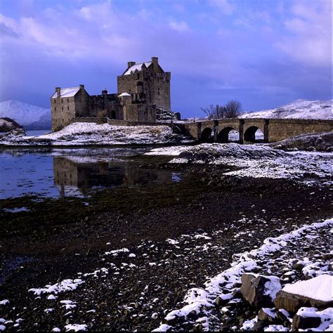 eilean donan  mackenzie clan castle  winter clan castle eilean donan scottish castles