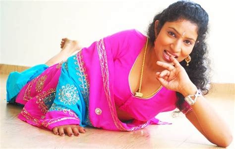 hot actress tamil actress hot boob show