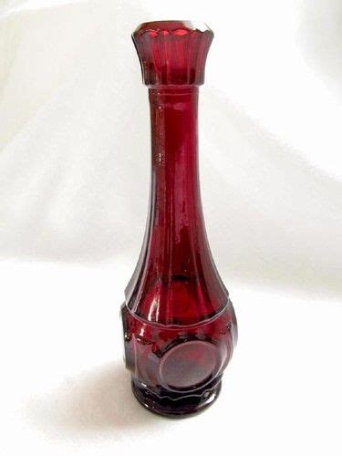 bullseye wheaton bud vase deep ruby red bud vases vase antique glass
