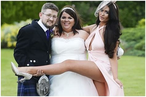 Hilarious Wedding Photo Fails That Shouldn’t Have Been Captured The