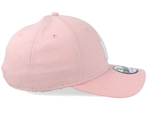 york yankees basic forty light pink adjustable  era caps