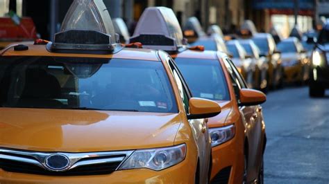 taxi operators  nairobi kenya uber  cab taxify cars kenyayote