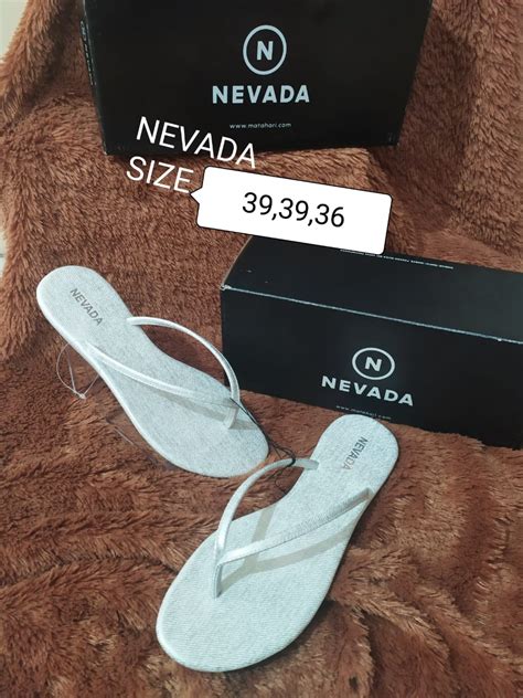 17 Sandal Nevada Jepit Inspirasi Modis
